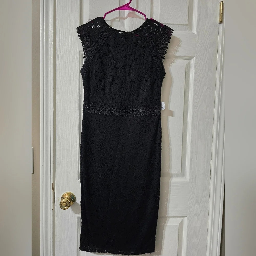 NWT Bisou Bisou Black Lace Shift Midi Dress, Fitted, Cap Sleeves, Lined, Size 6.